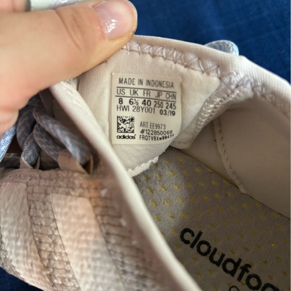 Adidas Cloud Foams Women’s 8 •EUC - Picture 4 of 8